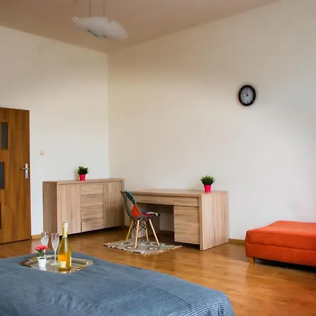 Pomaranczowy Narutowicza 11